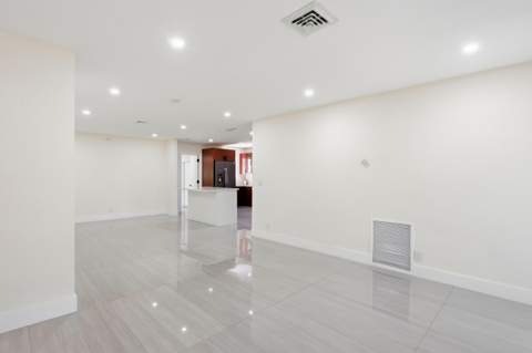 2638 Adams Street, Hollywood FL - photo 7 of 40