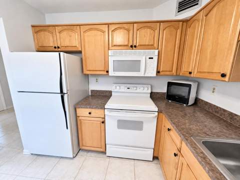 323 Flanders G Drive, Delray Beach FL - photo 11 of 42
