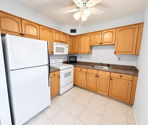 323 Flanders G Drive, Delray Beach FL - photo 12 of 42