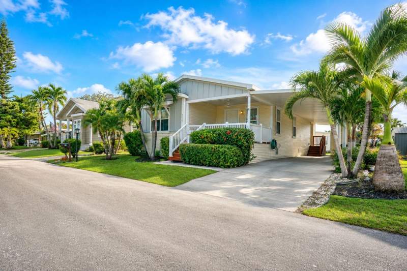 3 bedroom Manufactured Home at 6119 N Ficus Lane, Maralago cay, Atlantis — photo 2