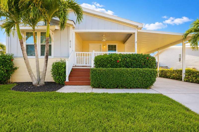 3 bedroom Manufactured Home at 6119 N Ficus Lane, Maralago cay, Atlantis — photo 3