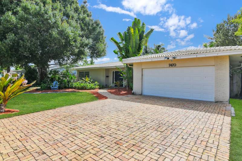 4 bedroom Single Family Residence at 7470 NW 10th Court, Mirror Lake Estates Sec Five, Plantation — photo 5