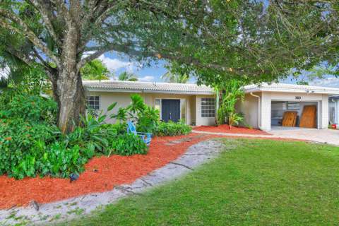 7470 NW 10th Court, Plantation FL - photo 6 of 50