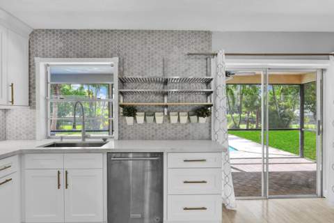 7470 NW 10th Court, Plantation FL - photo 14 of 50