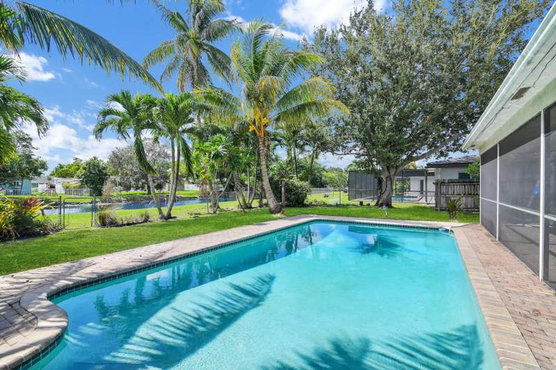 4 bedroom Single Family Residence at 7470 NW 10th Court, Mirror Lake Estates Sec Five, Plantation — photo 2