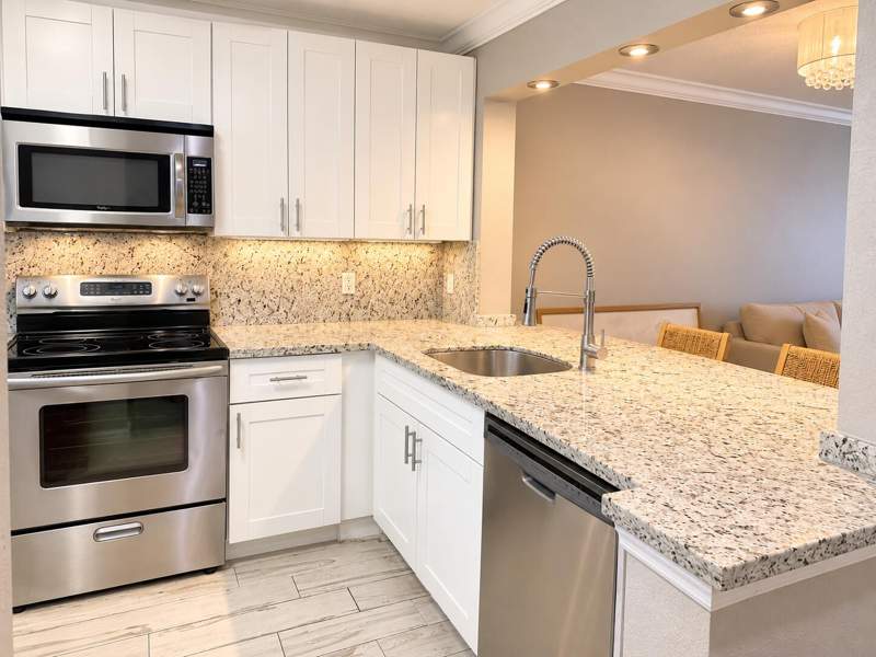 2 bedroom Condominium at 111 Lake Emerald Drive #404, Lake Emerald Condominium No, Oakland Park — photo 3