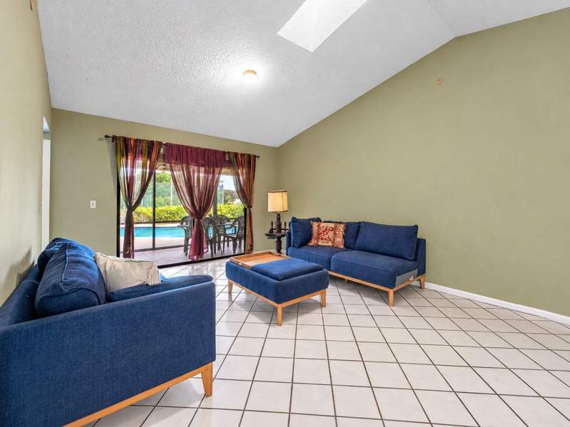 5 bedroom Single Family Residence at 4535 123rd Trail, Unicorporated, West Palm Beach — photo 3