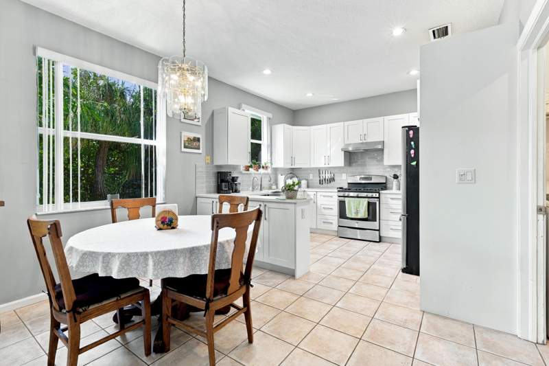 3 bedroom Single Family Residence at 1034 Cape Cod Terrace, Olive Tree Par 6A, Greenacres — photo 4