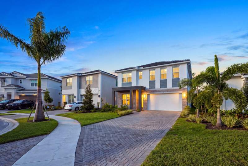 4 bedroom Single Family Residence at 138 Parkside Way, Parkside At Tuttle Royale, Royal Palm Beach — photo 2