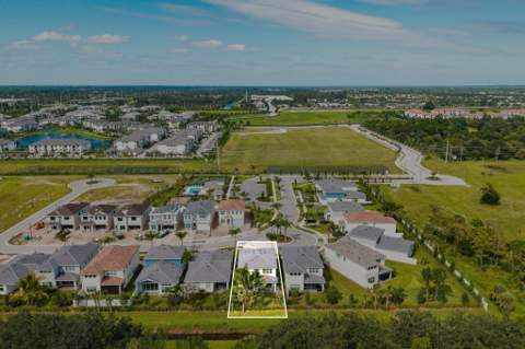138 Parkside Way, Royal Palm Beach FL - photo 15 of 72