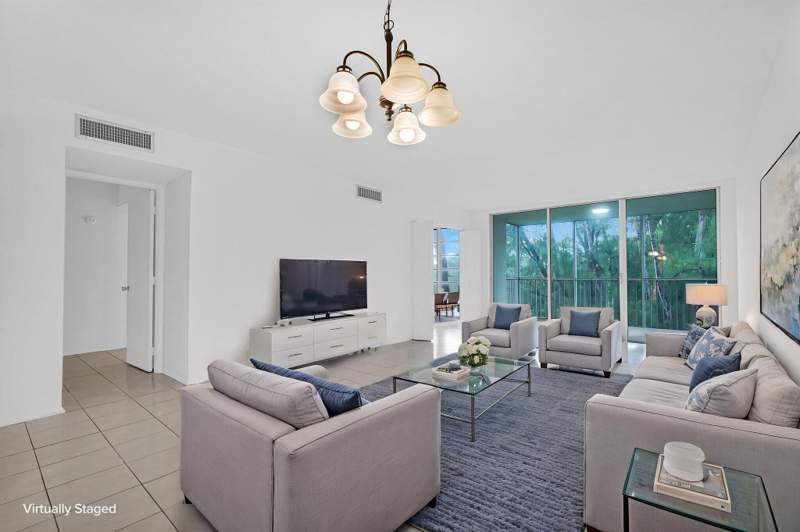 2 bedroom Condominium at 3051 S Palm Aire Drive #Unit 308, No 34 Palm-Aire Country Club, Pompano Beach — photo 2