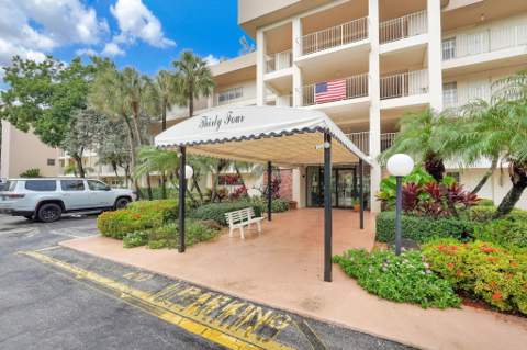 3051 S Palm Aire Drive #Unit 308, Pompano Beach FL - photo 11 of 17