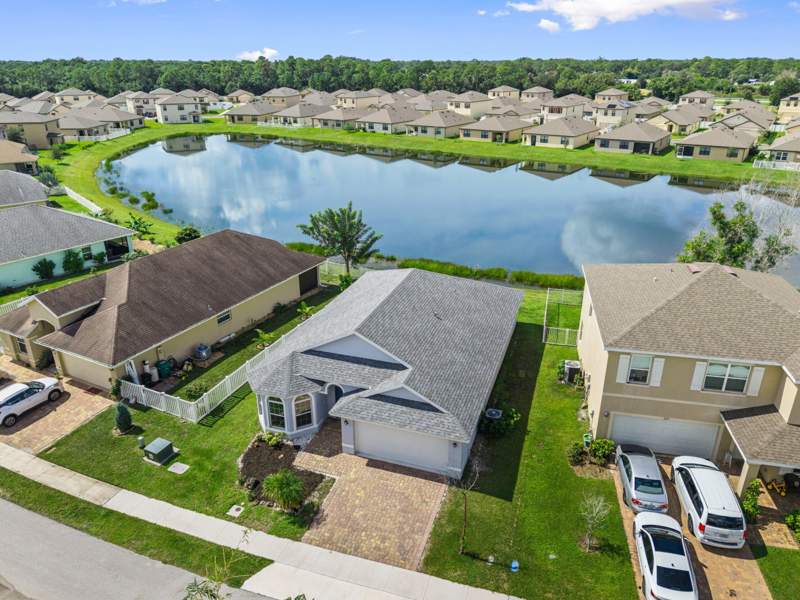 3 bedroom Single Family Residence at 425 Seafoam Circle, Morningside Palm Breezes Club Phase 2A, Fort Pierce — photo 3