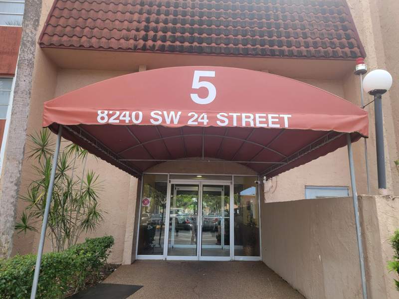 2 bedroom Condominium at 8240 SW 24th Street #5101, Oakbrook IV V Vi Vii Condo, North Lauderdale — photo 3