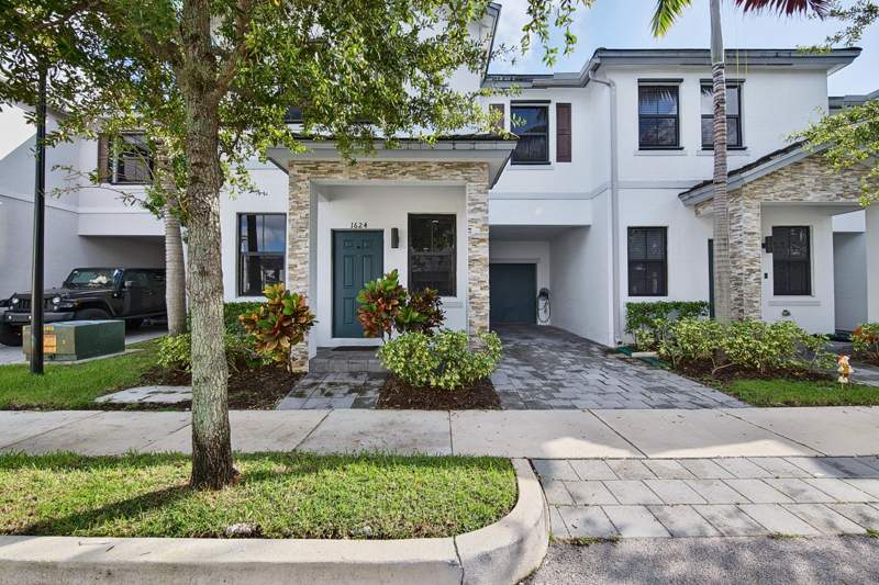 4 bedroom Townhouse at 1624 SW 29th Street, Reserve At Edgewood, Fort Lauderdale — photo 2