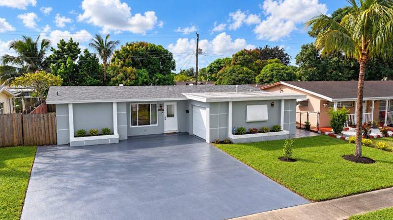 2 bedroom Single Family Residence at 6420 NW 29th Street, Sunrise Golf Village Second Add, Sunrise — photo 3