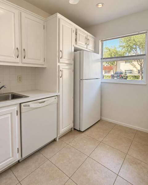 220 Lake Dora Drive, West Palm Beach FL - photo 6 of 15