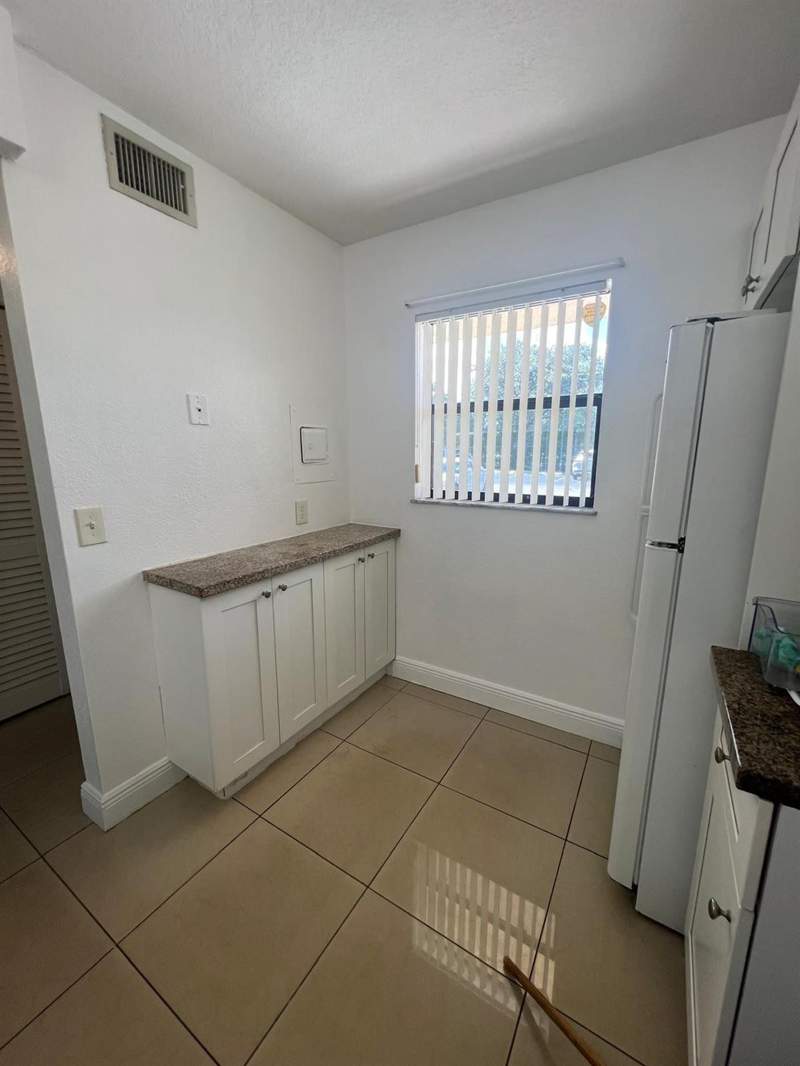 2 bedroom Condominium at 9165 NW 1st Street #102, Pine Lake Seven Condo, Pembroke Pines — photo 4