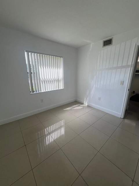 9165 NW 1st Street #102, Pembroke Pines FL - photo 14 of 21