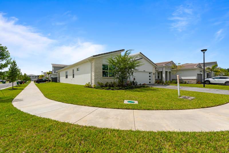 4 bedroom Single Family Residence at 10428 SW Jadewood Court, Seville Phase 1, Port St. Lucie — photo 5