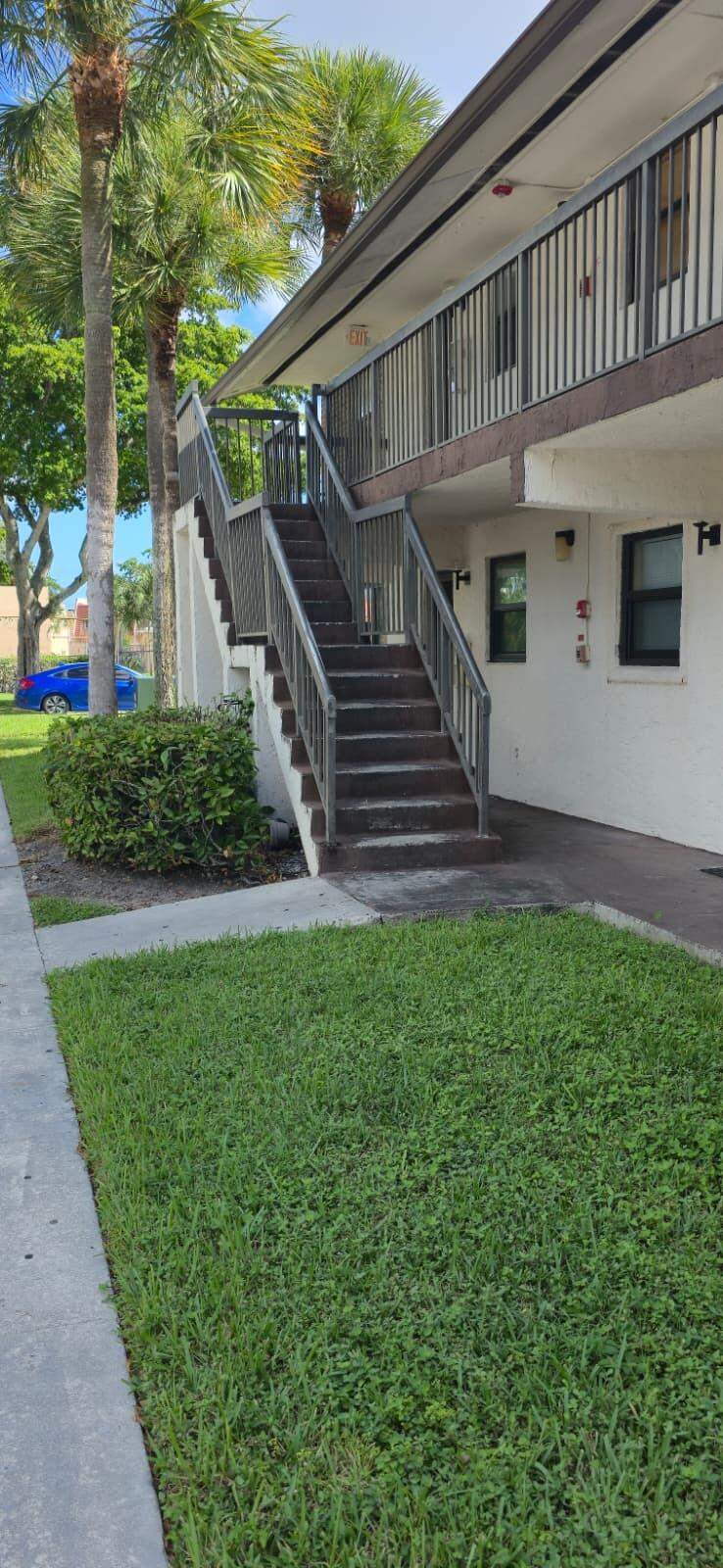 2 bedroom Condominium at 6020 Shakerwood Circle #203, Shaker Woods Village, Tamarac — photo 3