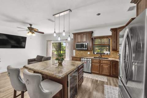 3462 NW 112th Way, Coral Springs FL - photo 6 of 28
