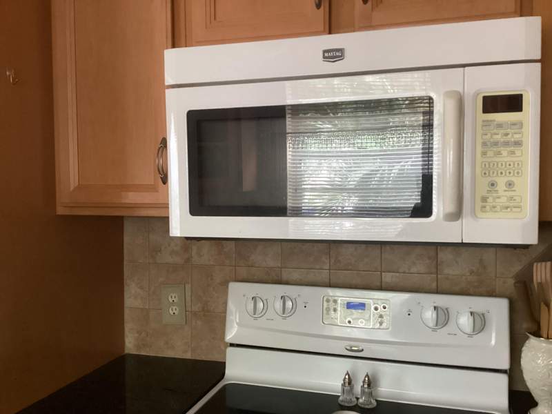 2 bedroom Condominium at 208 Chatham J #208, Chatham Condos, West Palm Beach — photo 4
