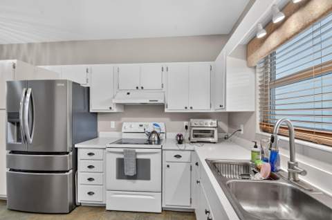 3045 Churchill Drive, Boynton Beach FL - photo 11 of 59