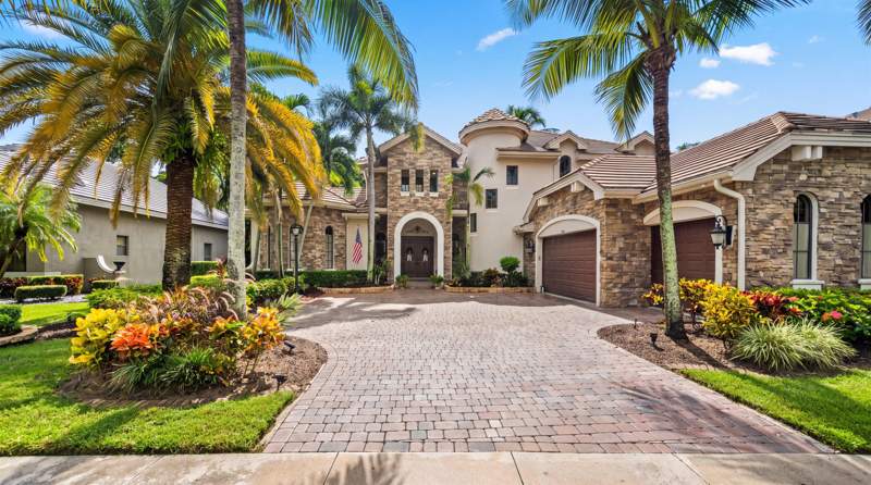 5 bedroom Single Family Residence at 10586 Versailles Boulevard, Versailles, Wellington — photo 3