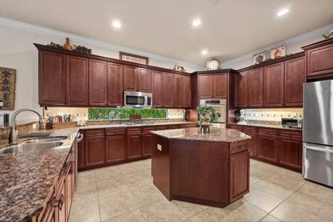 10586 Versailles Boulevard, Wellington FL - photo 14 of 62