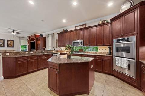 10586 Versailles Boulevard, Wellington FL - photo 15 of 62