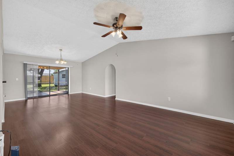 3 bedroom Single Family Residence at 1549 SE Cownie Street, Port St Lucie Section 10, Port St. Lucie — photo 3