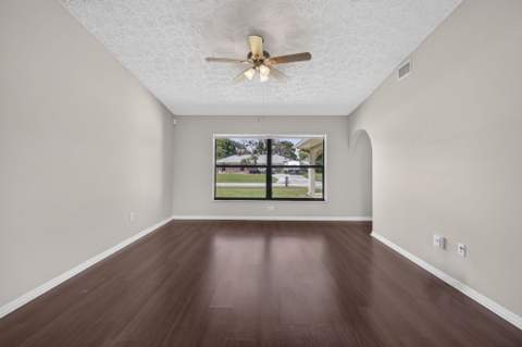 1549 SE Cownie Street, Port St. Lucie FL - photo 7 of 41