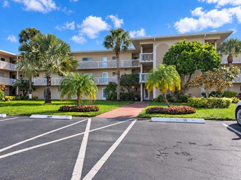 1 bedroom Condominium at 2586 Garden Drive, Lake Clarke Gardens, Lake Worth Beach — photo 3