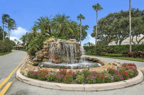 241 Orange Tree Drive, Atlantis FL - photo 7 of 15