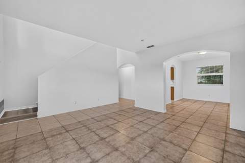 1965 SW Bellevue Avenue, Port St. Lucie FL - photo 10 of 32