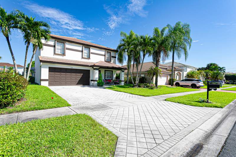 4 bedroom Single Family Residence at 11185 Grandview Manor, Orange Point Ph 1, Wellington — photo 3