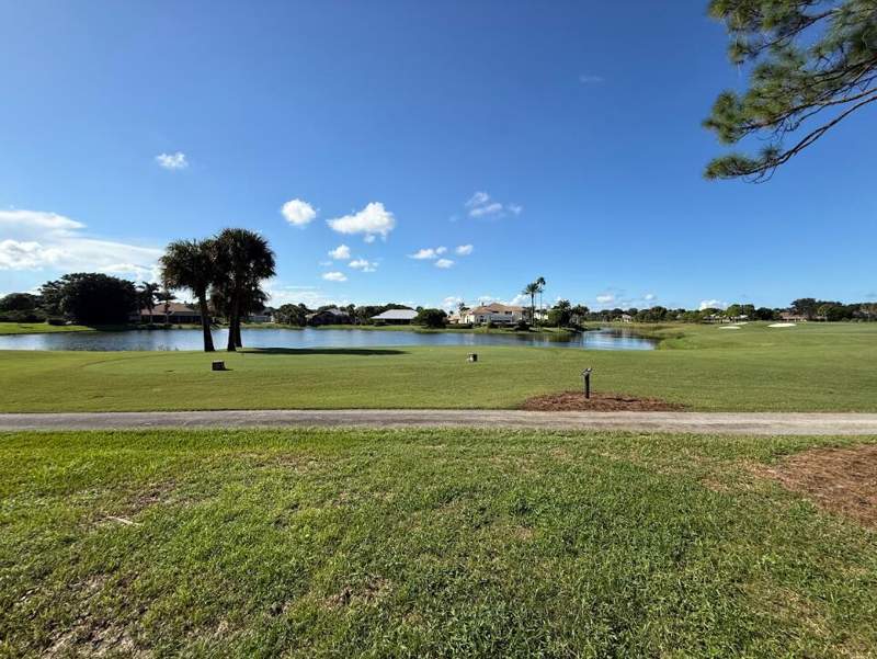 4 bedroom Single Family Residence at 6500 SE Winged Foot Drive, Mariner Sands, Stuart — photo 4