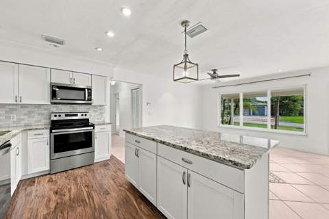 617 NW 28th Court, Wilton Manors FL - photo 6 of 20