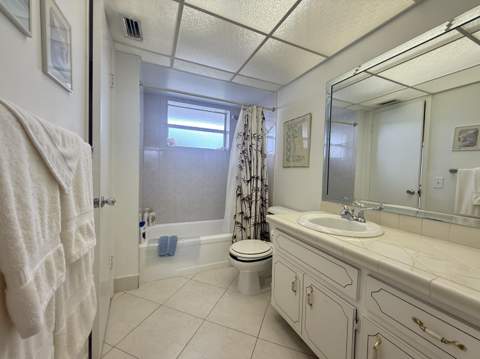 2800 NW 47th Terrace #304B, Lauderdale Lakes FL - photo 12 of 28