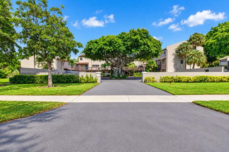 2 bedroom Condominium at 149 NW 70th Street #106C, Banyan Courts Condo, Boca Raton — photo 2