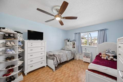 1101 SE Puritan Lane, Port St. Lucie FL - photo 15 of 28