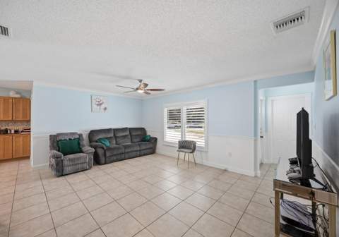 1101 SE Puritan Lane, Port St. Lucie FL - photo 8 of 28