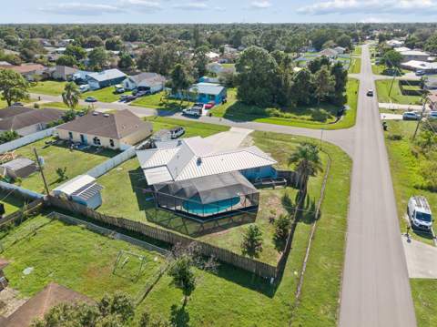 1101 SE Puritan Lane, Port St. Lucie FL - photo 23 of 28