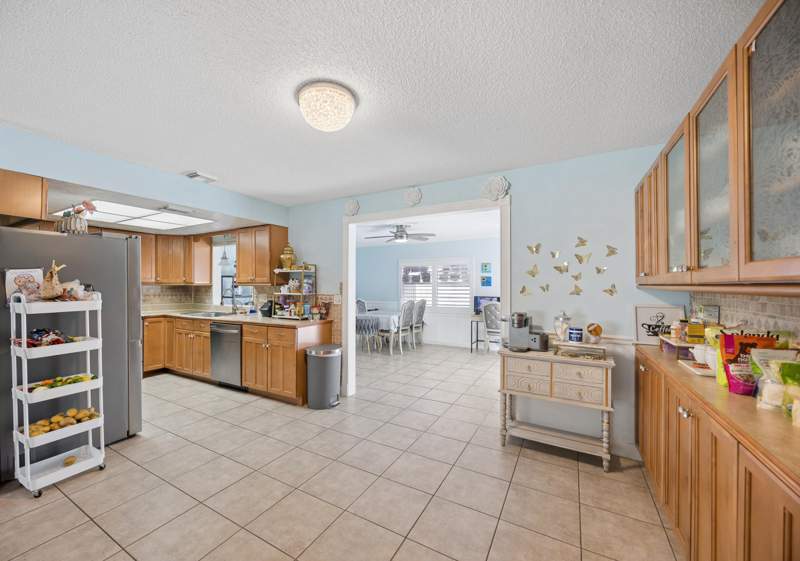 3 bedroom Single Family Residence at 1101 SE Puritan Lane, Port St Lucie Section 3, Port St. Lucie — photo 5