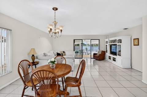 5537 Mirror Lakes Boulevard, Boynton Beach FL - photo 14 of 43