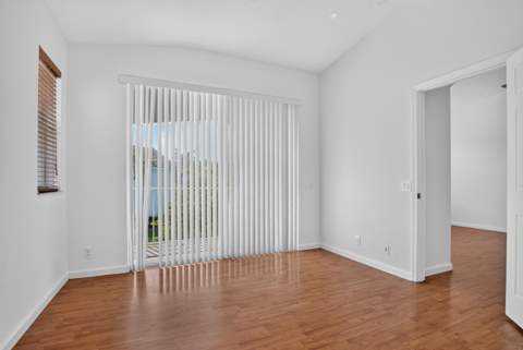 3037 Laurel Ridge Circle, Riviera Beach FL - photo 17 of 43