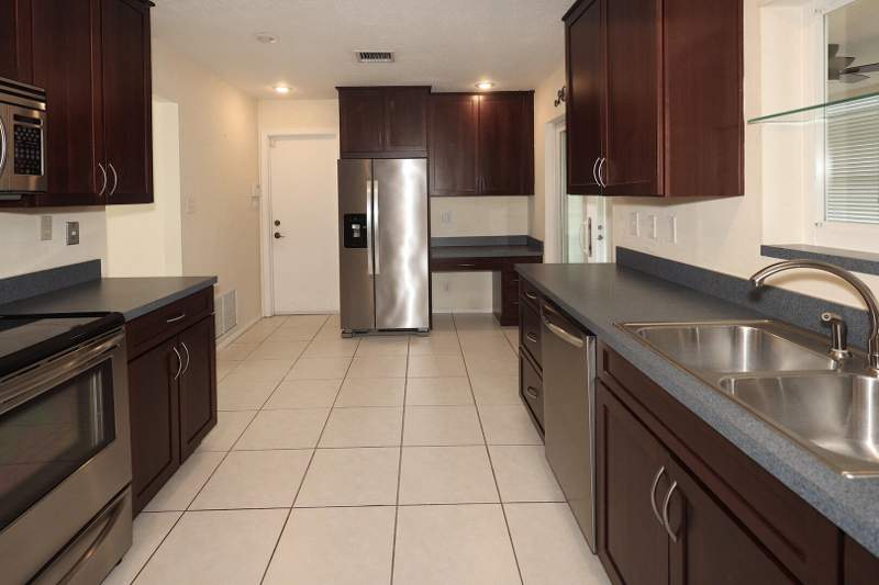 2 bedroom Single Family Residence at 7305 NW 58th Court, Mainlands Of Tamarac Lakes, Tamarac — photo 4