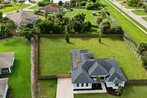 296 SW Millard Drive, Port St. Lucie FL - photo 6 of 38