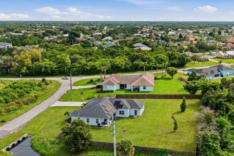 296 SW Millard Drive, Port St. Lucie FL - photo 8 of 38